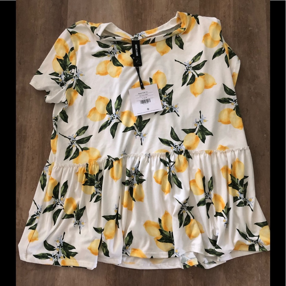 NWT Agnes and Dora Lemons Ruffle Tee Large